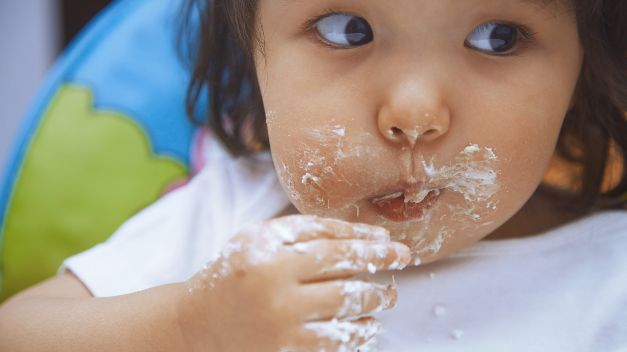 Mealtime Milestones: Encouraging Self-Feeding